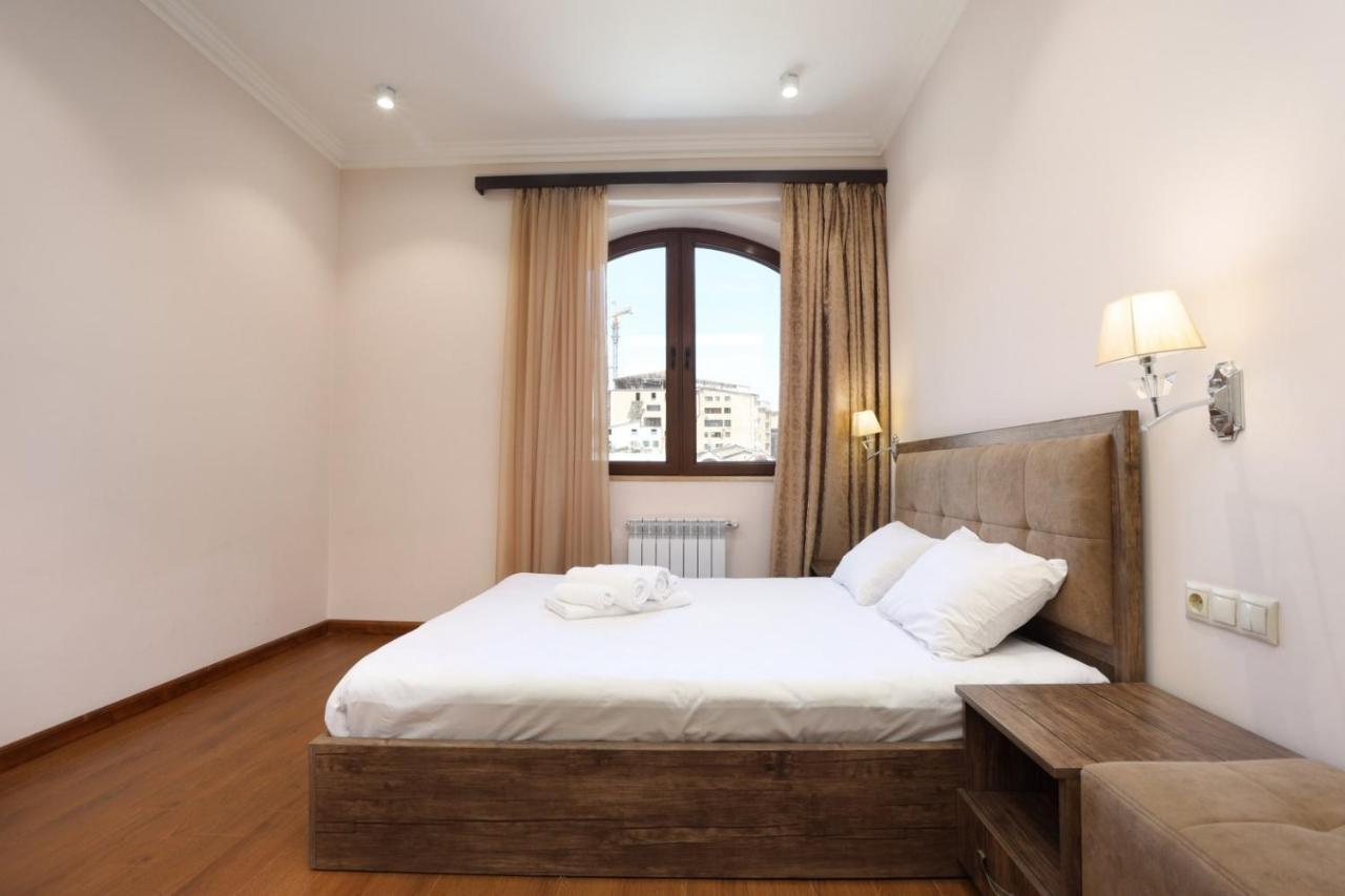 Stay Inn-Apartments On Buzand 17 エレバン エクステリア 写真
