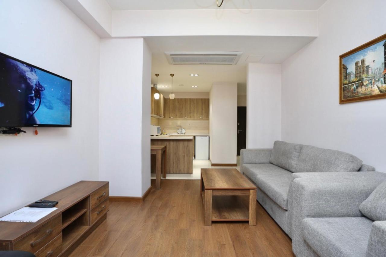 Stay Inn-Apartments On Buzand 17 エレバン エクステリア 写真