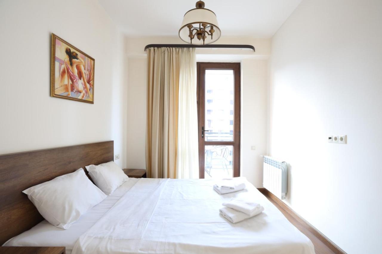 Stay Inn-Apartments On Buzand 17 エレバン エクステリア 写真
