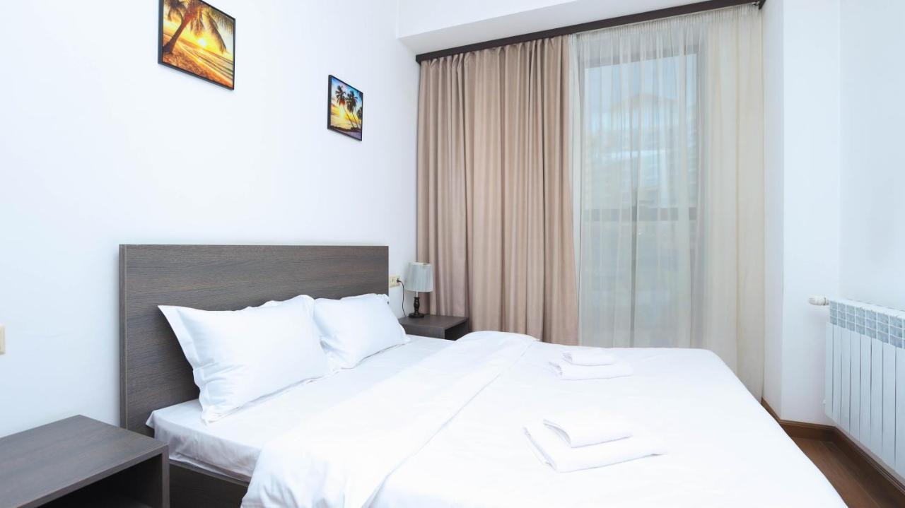 Stay Inn-Apartments On Buzand 17 エレバン エクステリア 写真