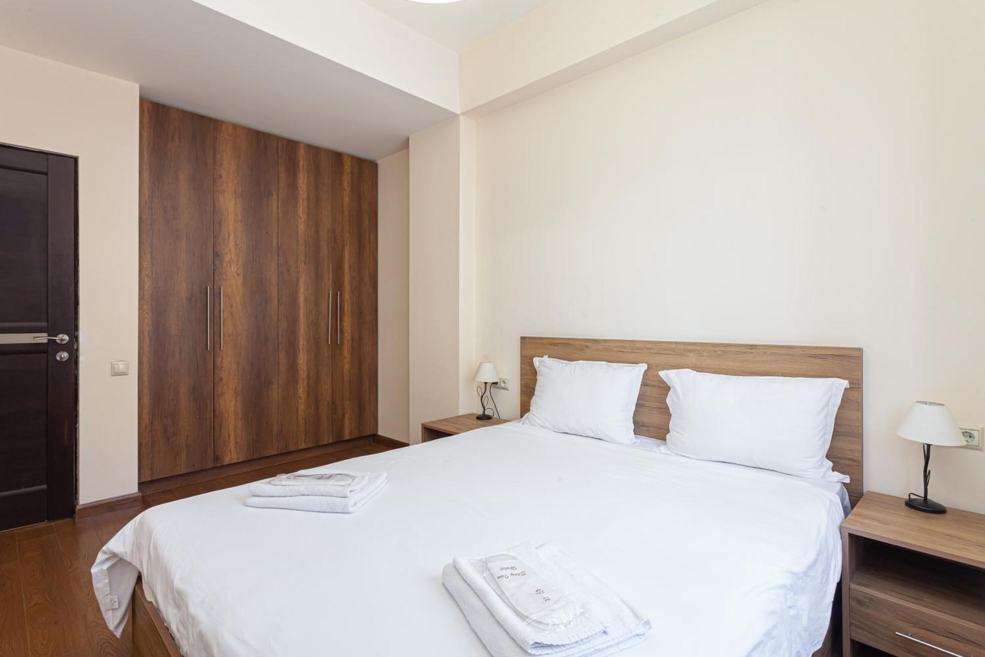 Stay Inn-Apartments On Buzand 17 エレバン エクステリア 写真